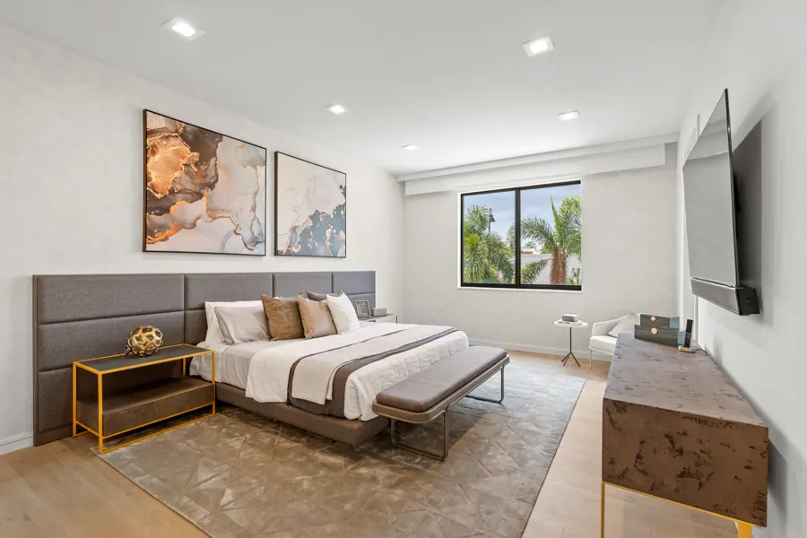 Primary suite